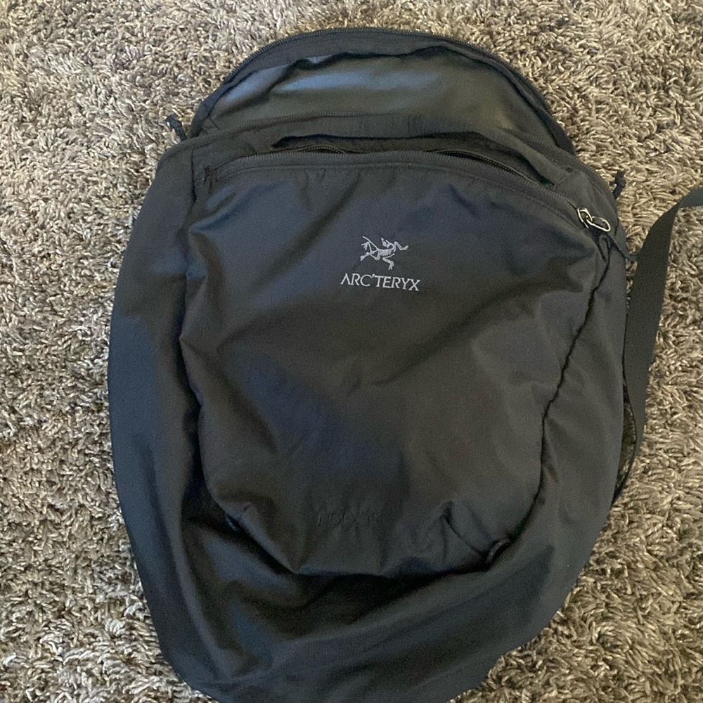 Arc’teryx Index 15 Nylon Gorpcore Backpack in Black gently used